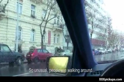 Jeune fille brésilienne baisant en public et fille chaude baisée par son petit ami