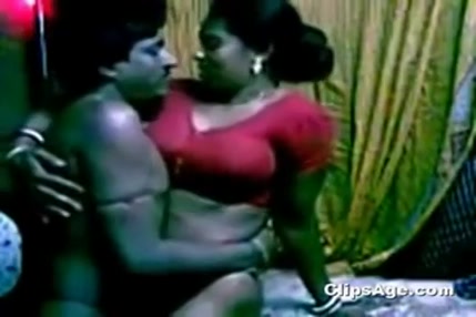 Femme chaude baise son mari, sperme du mari sur les seins, sperme dans la bouche 2